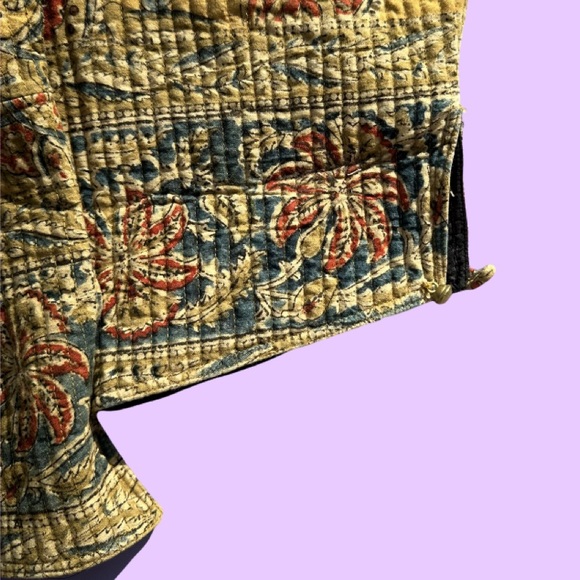 Sam Hilu Mandarin Style Jacket
Vintage 1990's
Size: Small - Picture 8 of 8